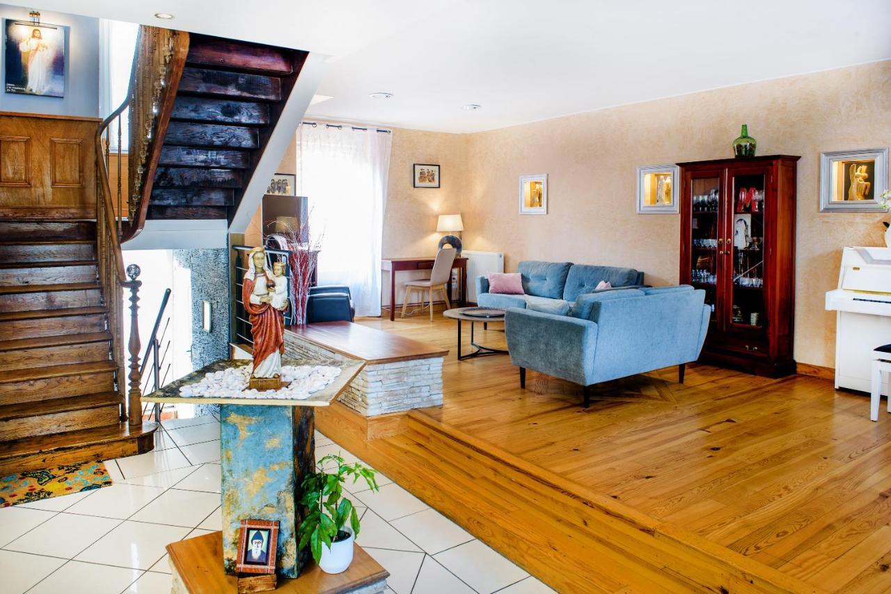 Hotel La Sainte Famille Lurdy Exteriér fotografie
